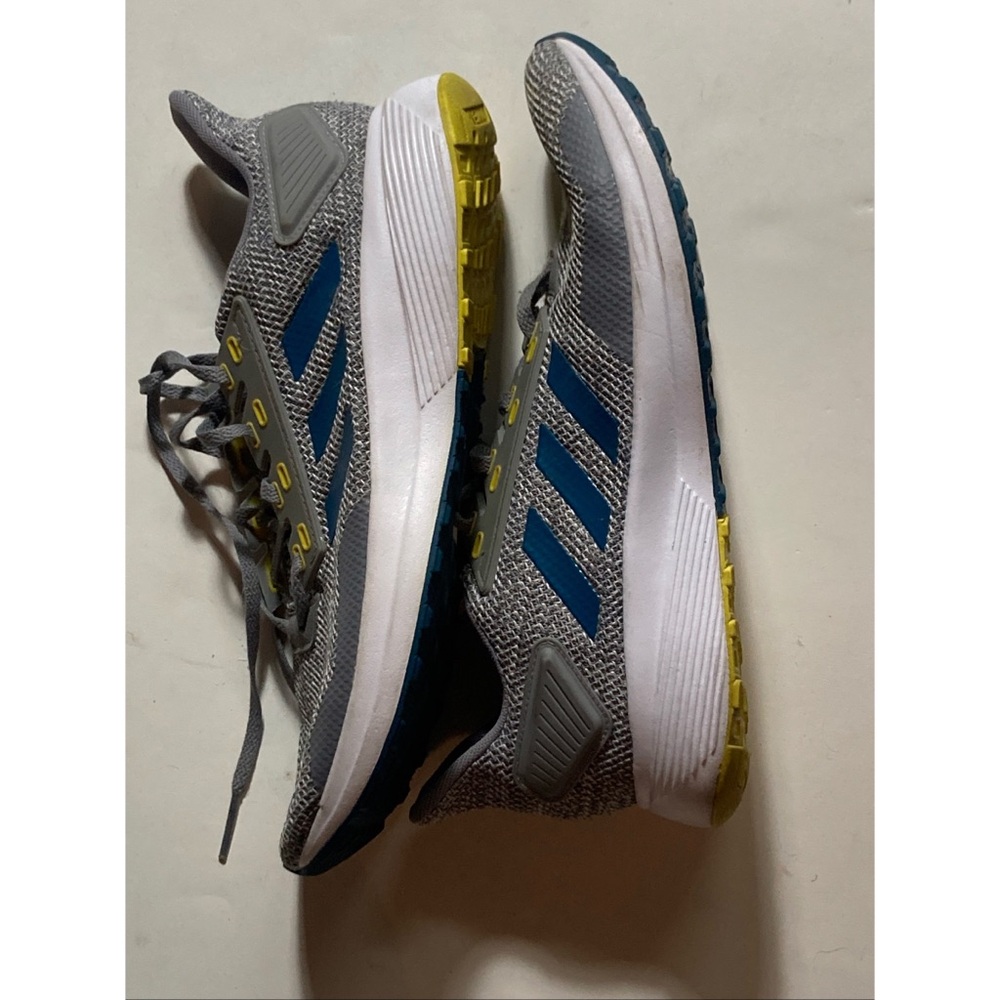 Adidas cloudfoam size 10.5 excellent used condition.